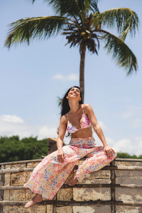 Previsões Estilosas: Os Must-Haves da Moda Praia Feminina