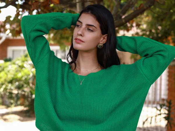 Elegância tropical: como escolher camisas femininas para o verão?