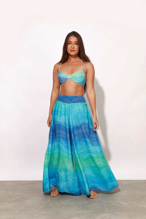 Saídas de praia em calças: por que optar por modelos jogger ou pantalona?