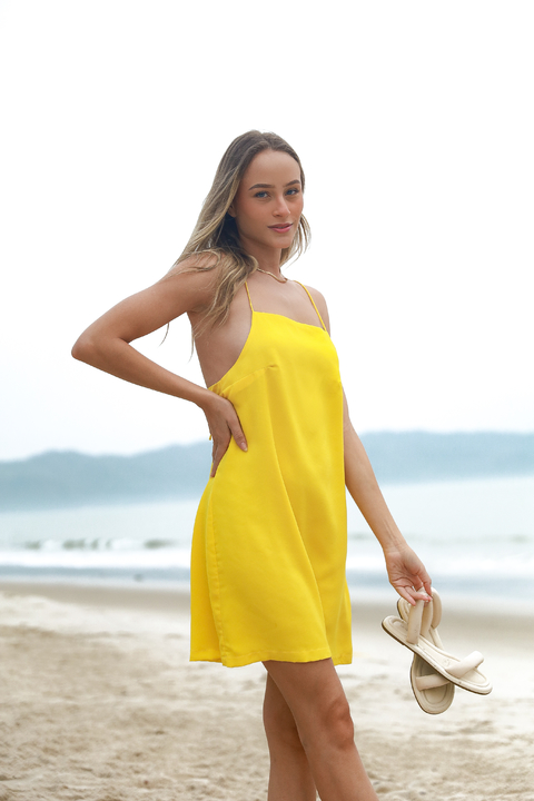 Saia ou vestido: qual a escolha perfeita para um dia de praia?