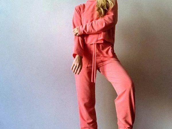 Tudo sobre o conforto e estilo do cropped de moletom