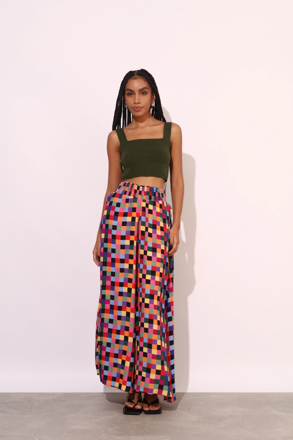 Calças e shorts femininos: descubra como montar looks versáteis